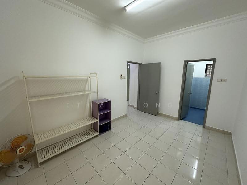 Apartment for Sale at Pangsapuri Mawar - Ethan Yong - Interior - PropertyGuru.com.my