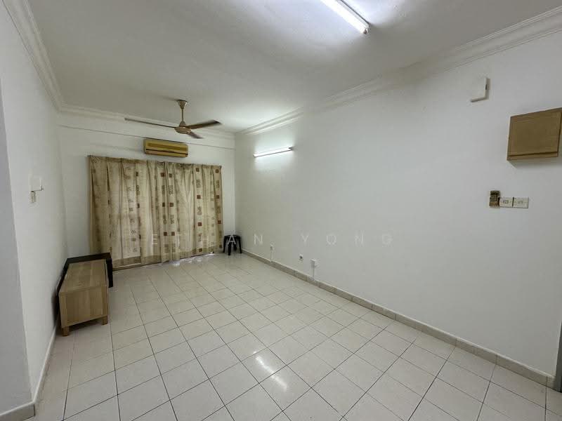 Apartment for Sale at Pangsapuri Mawar - Ethan Yong - Living Room - PropertyGuru.com.my
