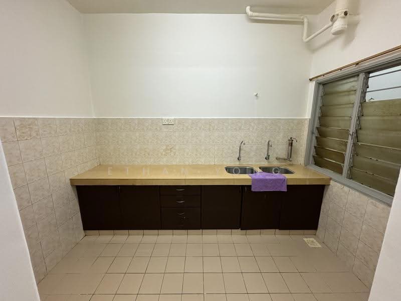 Apartment for Sale at Pangsapuri Mawar - Ethan Yong - Kitchen - PropertyGuru.com.my