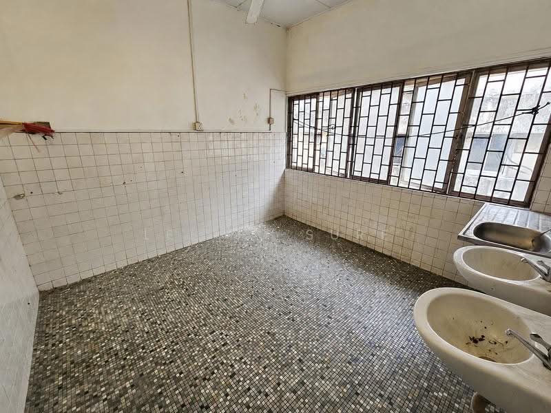 Shop for Rent in SS2 (Petaling Jaya) - Lee Jo Surf - Interior - PropertyGuru.com.my