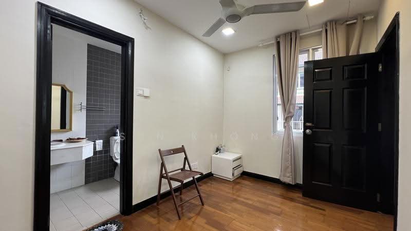 3-storey Terraced House for Rent in Desa Parkcity (Kuala Lumpur) - Sun Khong - Bathroom - PropertyGuru.com.my