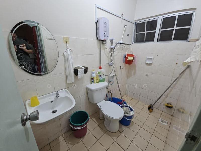 2-storey Terraced House for Sale in Bandar Putra Kulai (Kulai) - Olivia Ching - Bathroom - PropertyGuru.com.my
