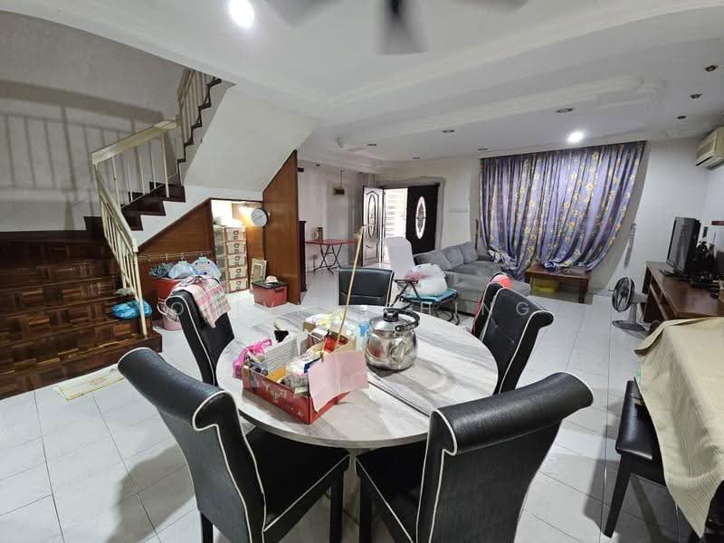 2-storey Terraced House for Sale in Bandar Putra Kulai (Kulai) - Olivia Ching - Living Room - PropertyGuru.com.my