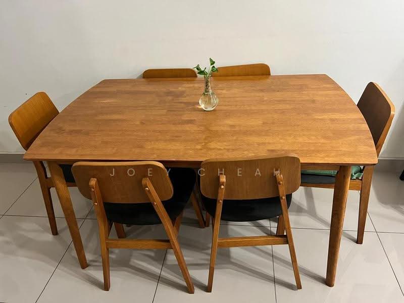 Kondominium untuk Disewa di Gardens Ville - Joey Cheah - Dining Room - PropertyGuru.com.my