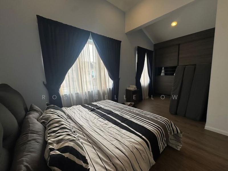 Rumah Berkembar untuk Disewa di Bandar Bukit Puchong (Puchong) - Roseabelle Low - Bedroom - PropertyGuru.com.my