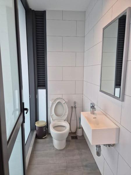 Kondominium untuk Disewa di Twy Duplex Condos - Devin Goik - Bathroom - PropertyGuru.com.my