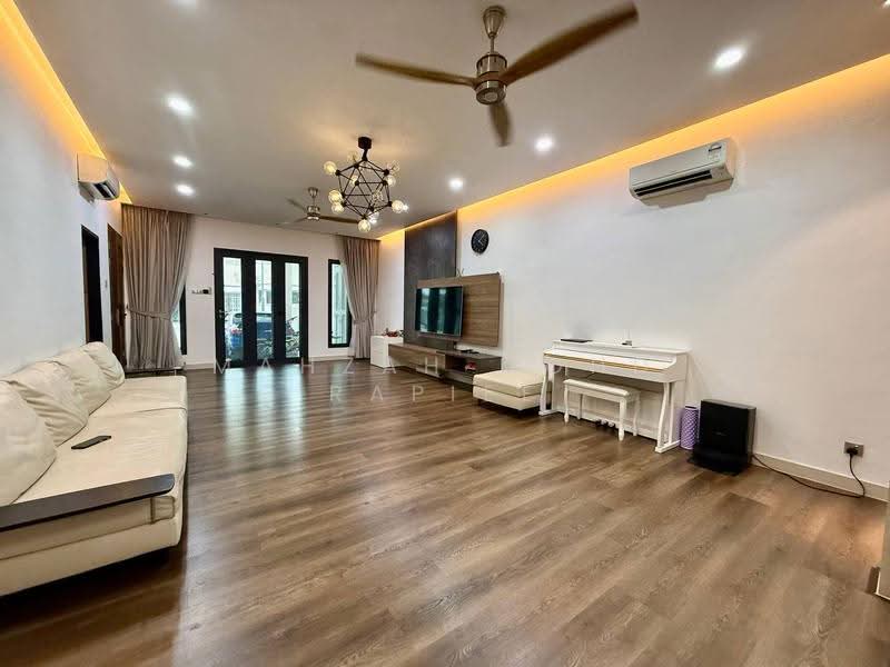 Rumah Teres 2-Tingkat untuk Dijual di Presint 11 (Putrajaya) - Mahzah Mohd Rapiee - Living Room - PropertyGuru.com.my