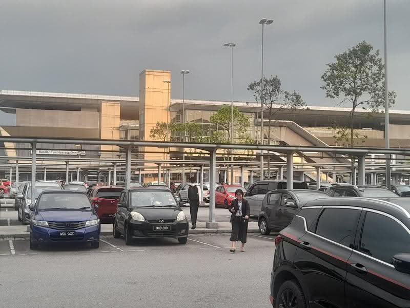 Kediaman Servis untuk Dijual di The Netizen - MAN CHOW - Exterior - PropertyGuru.com.my