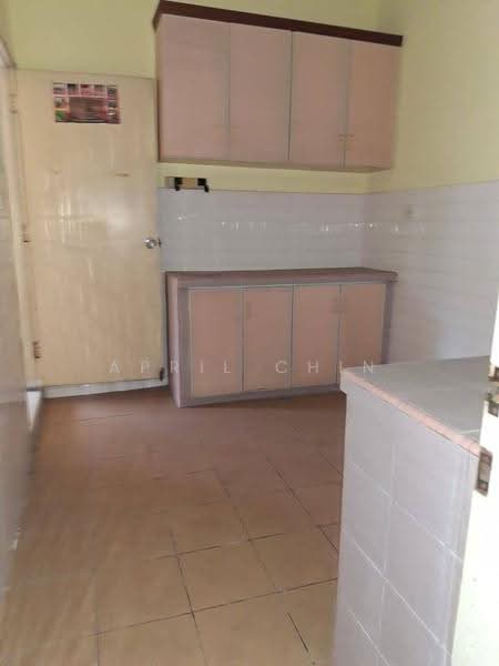 Rumah Teres 2-Tingkat untuk Disewa di Taman Perling (Perling) - April Chin - Kitchen - PropertyGuru.com.my