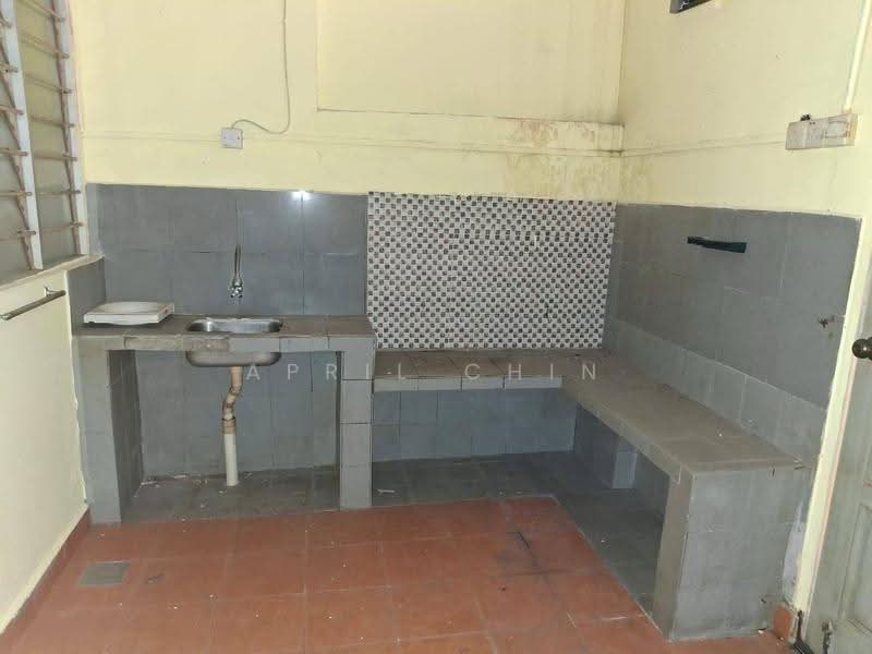 Rumah Teres 2-Tingkat untuk Disewa di Taman Perling (Perling) - April Chin - Kitchen - PropertyGuru.com.my