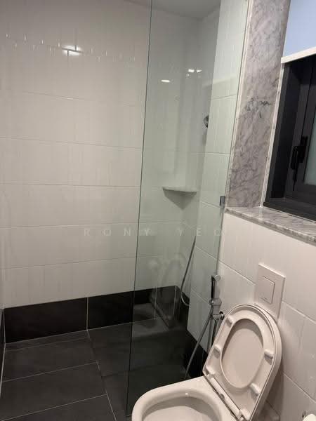 Kediaman Servis untuk Disewa di Isola - Rony Yeo - Bathroom - PropertyGuru.com.my