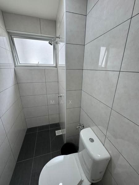 2-storey Terraced House for Rent in Bukit Rahman Putra (Sungai Buloh) - Max . - Bathroom - PropertyGuru.com.my