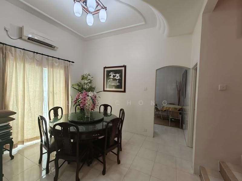 Rumah Berkembar untuk Dijual di Taman Ipoh Jaya Timur 1 (Ipoh) - Lily Chong - Dining Room - PropertyGuru.com.my