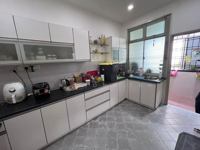 Rumah Teres 2-Tingkat untuk Dijual di Taman Seri Orkid (Skudai) - Jun Xiong Tan - Kitchen - PropertyGuru.com.my