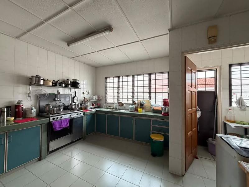 Rumah Teres 2-Tingkat untuk Dijual di SS2 (Petaling Jaya) - Ivan Lee - Kitchen - PropertyGuru.com.my