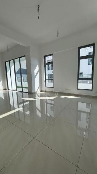 3-storey Terraced House for Sale in Sungai Ara (Penang) - Kshio P'ng - Living Room - PropertyGuru.com.my