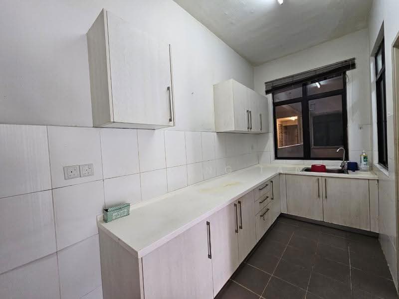 Kediaman Servis untuk Dijual di Jentayu Residensi @ Tampoi - Jun Xiong Tan - Kitchen - PropertyGuru.com.my