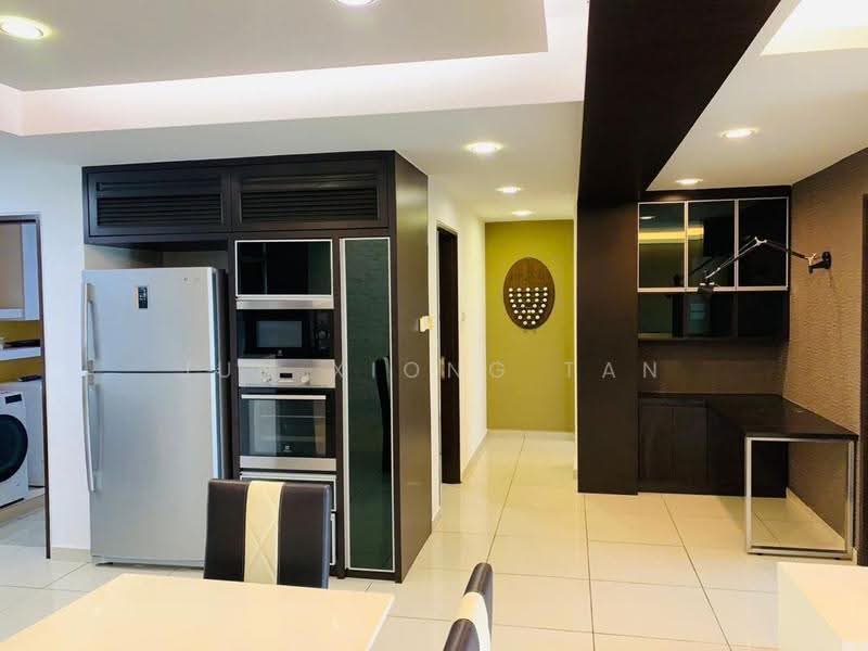 Pangsapuri untuk Dijual di Molek Pine 3 - Jun Xiong Tan - Kitchen - PropertyGuru.com.my