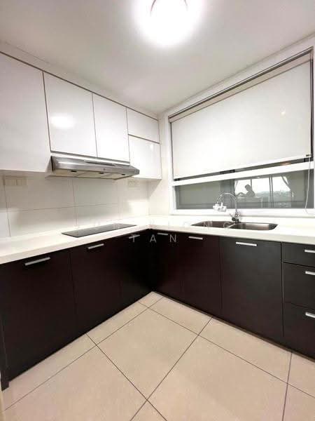 Pangsapuri untuk Dijual di Molek Pine 3 - Jun Xiong Tan - PropertyGuru.com.my