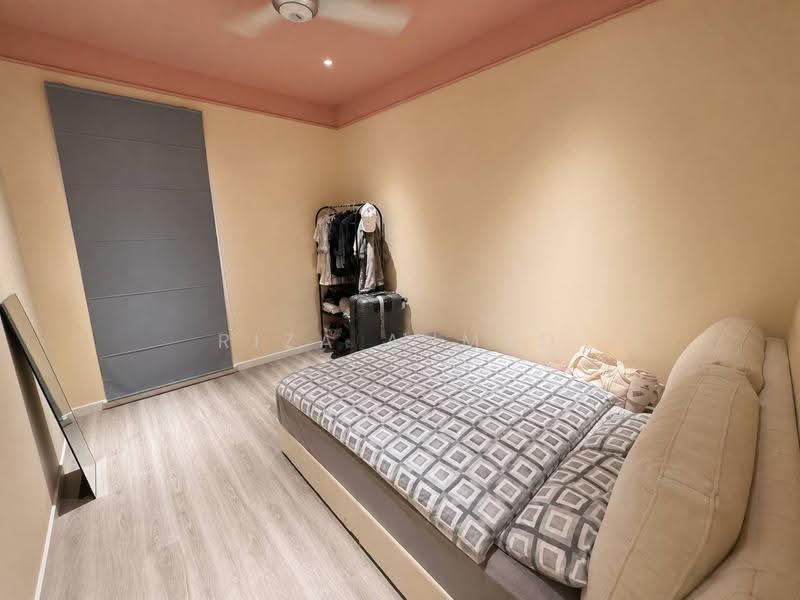 Condominium for Sale at Lakefront Residence - Riza Ahmad - Bedroom - PropertyGuru.com.my