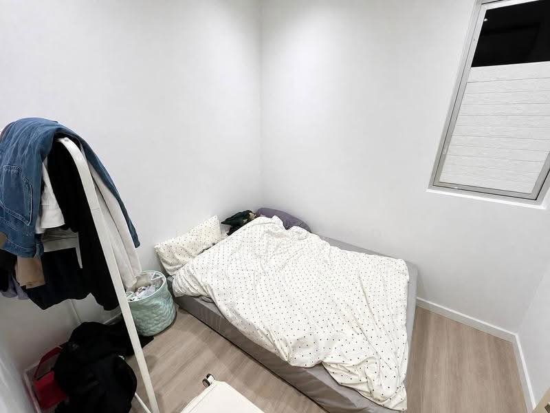 Condominium for Sale at Lakefront Residence - Riza Ahmad - Bedroom - PropertyGuru.com.my