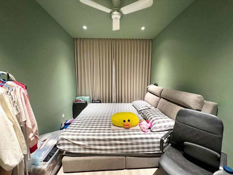 Condominium for Sale at Lakefront Residence - Riza Ahmad - Bedroom - PropertyGuru.com.my