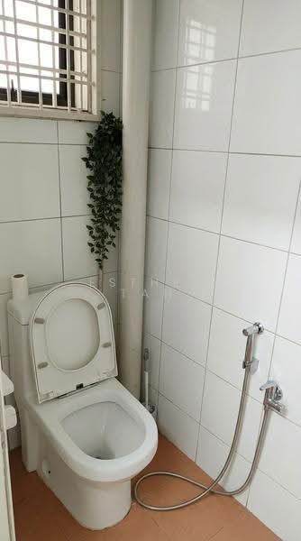 Shop for Rent in Pandan Indah (Ampang) - Esther Tan - Bathroom - PropertyGuru.com.my
