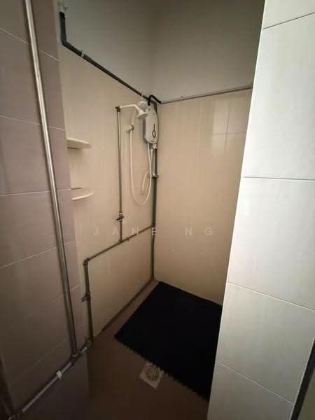 Pangsapuri untuk Disewa di Seri Emas - Jane Ng - Bathroom - PropertyGuru.com.my