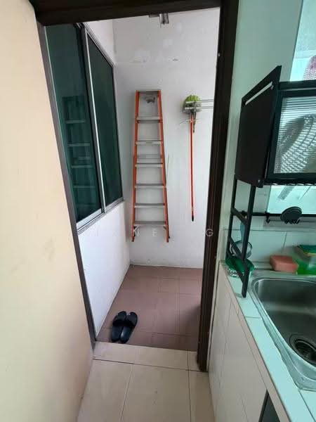 Pangsapuri untuk Disewa di Seri Emas - Jane Ng - Balcony - PropertyGuru.com.my
