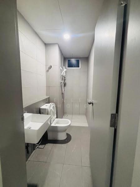 Condominium for Rent at Lakefront Residence - Jensen Chong - Bathroom - PropertyGuru.com.my