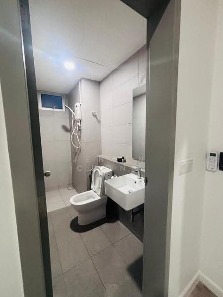 Condominium for Rent at Lakefront Residence - Jensen Chong - Bathroom - PropertyGuru.com.my