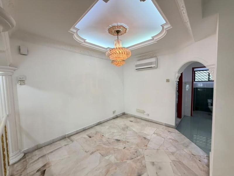 Rumah Teres 2-Tingkat untuk Dijual di Bandar Country Homes (Rawang) - Jessie Wong - Living Room - PropertyGuru.com.my
