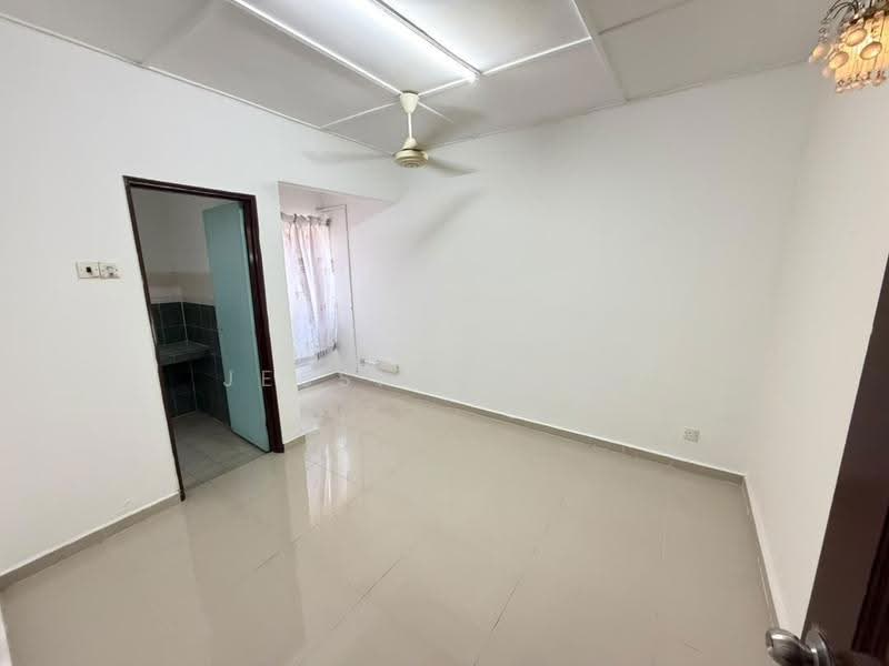 Rumah Teres 2-Tingkat untuk Dijual di Bandar Country Homes (Rawang) - Jessie Wong - Interior - PropertyGuru.com.my