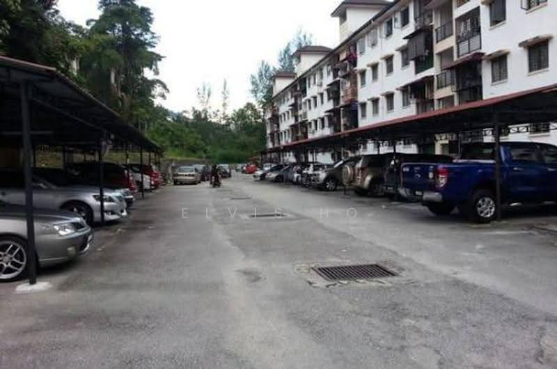 Pangsapuri untuk Dijual di Riverdale Park Apartments - Elvis Ho - Car Park - PropertyGuru.com.my