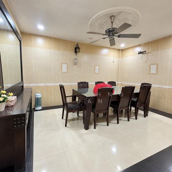 Rumah Teres 2-Tingkat untuk Disewa di Taman Tasik Prima (Puchong) - Kho Chng Guan - Dining Room - PropertyGuru.com.my