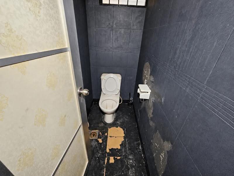Retail Space untuk Disewa di Dataran Sunway (Kota Damansara) - Lee Jo Surf - Bathroom - PropertyGuru.com.my