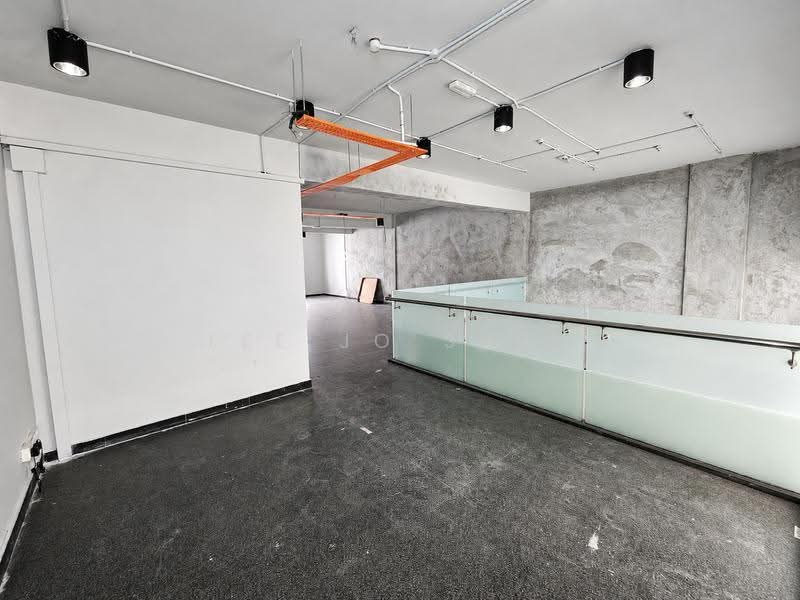 Retail Space untuk Disewa di Dataran Sunway (Kota Damansara) - Lee Jo Surf - Interior - PropertyGuru.com.my