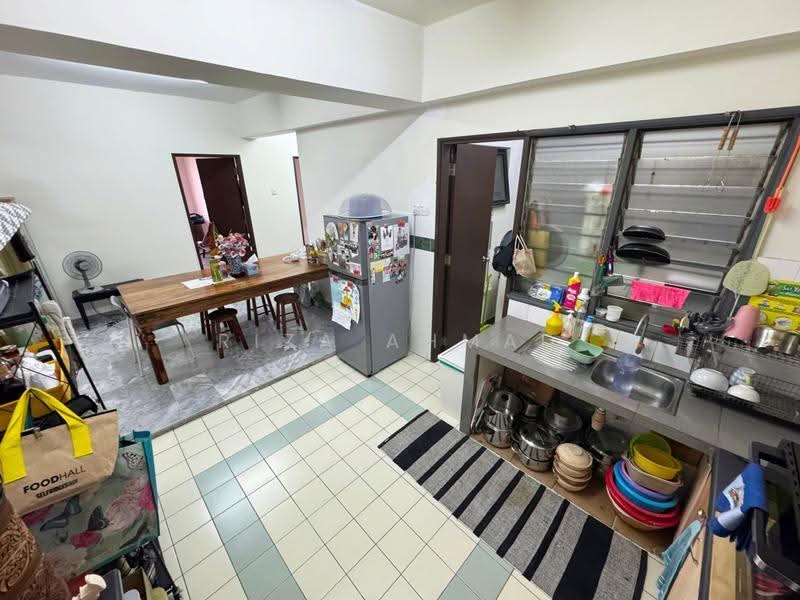 Condominium for Sale at Chancellor - Riza Ahmad - Kitchen - PropertyGuru.com.my