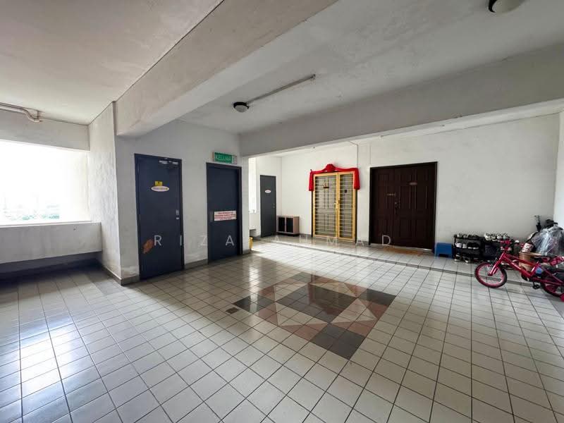 Condominium for Sale at Chancellor - Riza Ahmad - Entrance - PropertyGuru.com.my