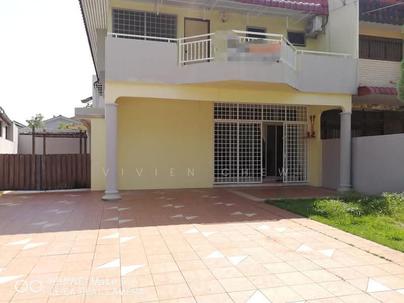 Rumah Berkembar untuk Dijual di Pantai Jerejak (Bayan Lepas) - Vivien Chew - Exterior - PropertyGuru.com.my