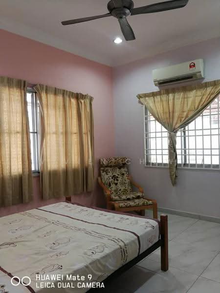 Rumah Berkembar untuk Dijual di Pantai Jerejak (Bayan Lepas) - Vivien Chew - Bedroom - PropertyGuru.com.my