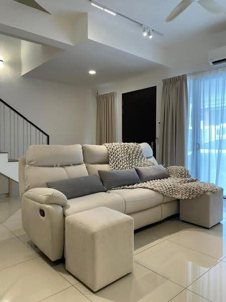 Terraced House for Rent in Sungai Buloh (Selangor) - Maple Kok - Living Room - PropertyGuru.com.my