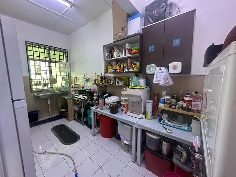 1-storey Terraced House for Sale in Taman Gaya (Ulu Tiram) - Carson . - Kitchen - PropertyGuru.com.my