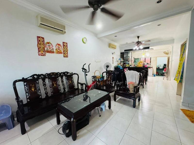 Rumah Teres 2-Tingkat untuk Dijual di Taman Impian Emas (Skudai) - Susi Tjhang - Living Room - PropertyGuru.com.my