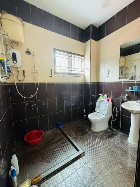 Rumah Teres 2-Tingkat untuk Dijual di Taman Impian Emas (Skudai) - Susi Tjhang - Bathroom - PropertyGuru.com.my