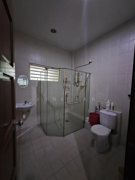 Rumah Teres 2.5-Tingkat untuk Disewa di Taman Prima Tropika (Seri Kembangan) - June Tan - PropertyGuru.com.my