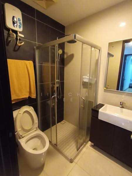 Condominium for Sale at Amberside @ Country Garden Danga Bay - Jiin Chai Lee - Bathroom - PropertyGuru.com.my