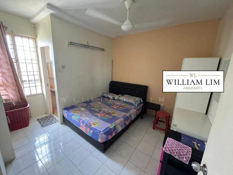 Pangsapuri untuk Dijual di Relau Vista Apartment - William Lim - Bedroom - PropertyGuru.com.my