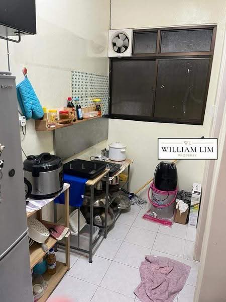 Pangsapuri untuk Dijual di Relau Vista Apartment - William Lim - Kitchen - PropertyGuru.com.my