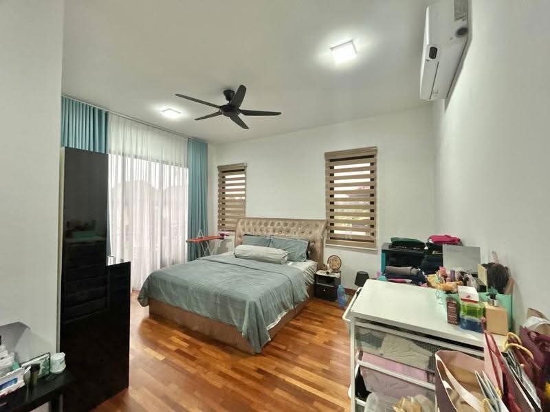 Semi-Detached House for Sale in Taman Tasik Semenyih (Semenyih) - Izzat Zamros - Bedroom - PropertyGuru.com.my